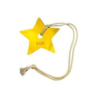 ✨DIOR✨ Gold Metal Star Bag Charm